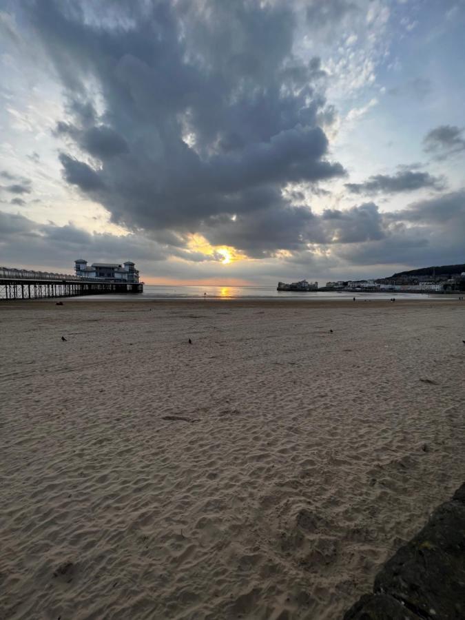 Queenswood Hotel Weston-super-Mare Buitenkant foto