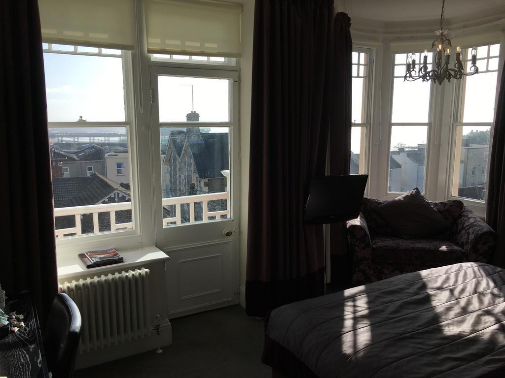 Queenswood Hotel Weston-super-Mare Buitenkant foto