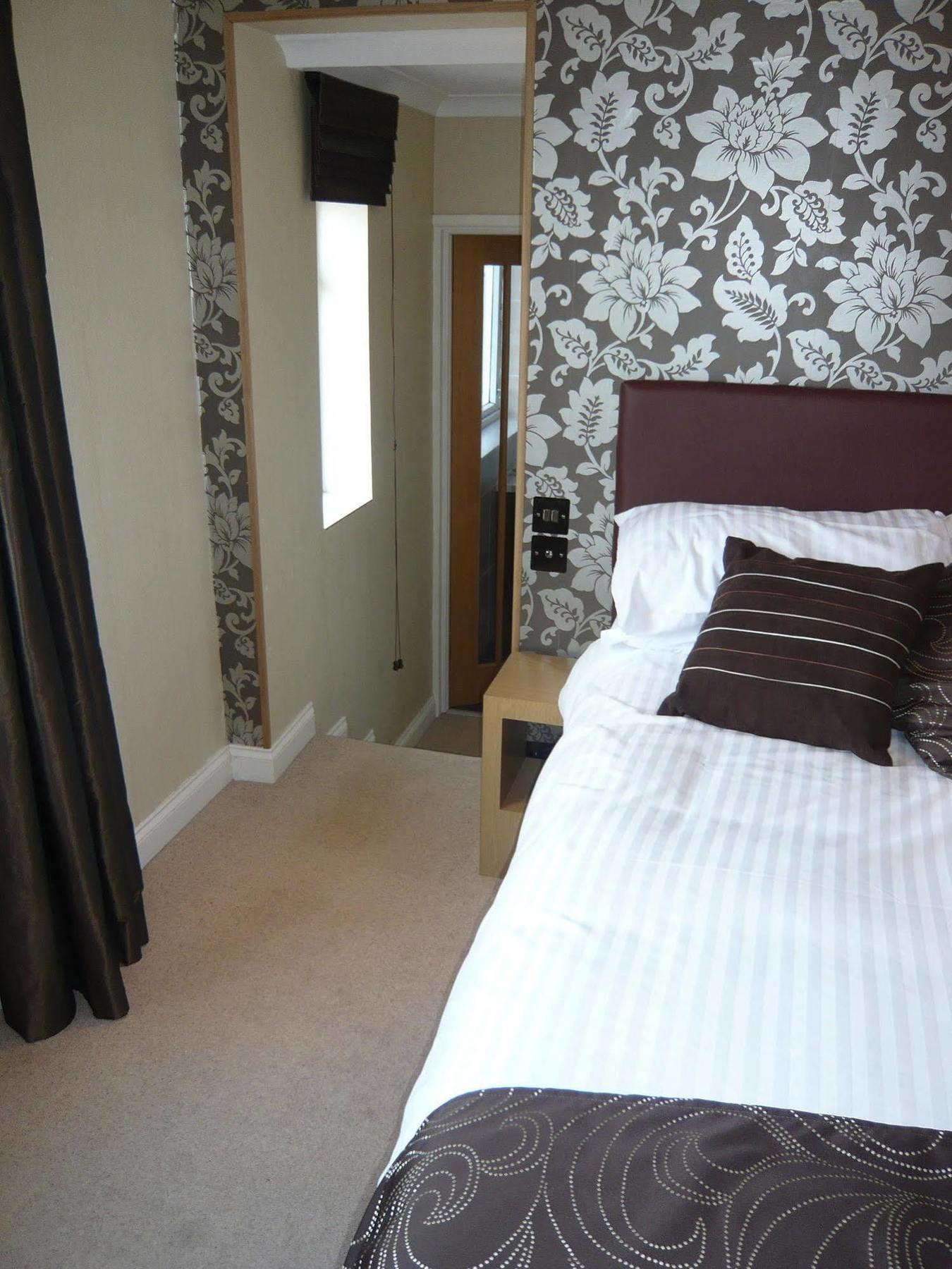 Queenswood Hotel Weston-super-Mare Buitenkant foto