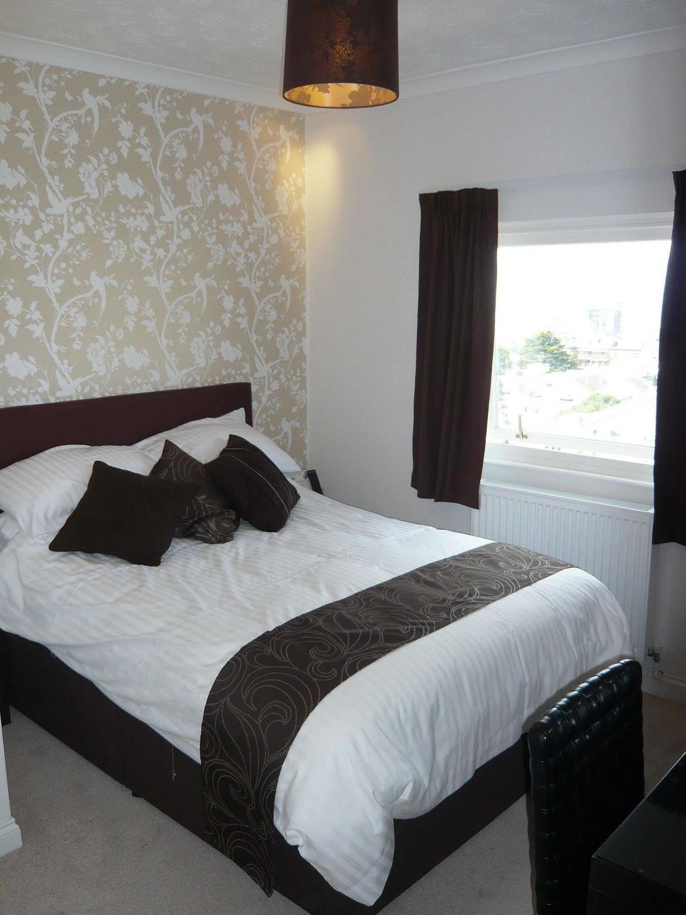 Queenswood Hotel Weston-super-Mare Buitenkant foto